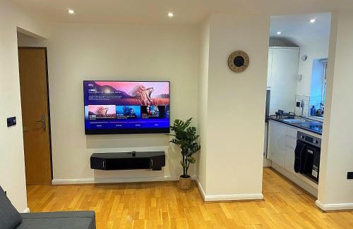 Cowley Apartment | 133C HiBrid Home
