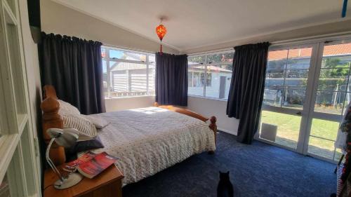 Paraparaumu Beach House | 135 On Seaview Parpaparaumu Beach
