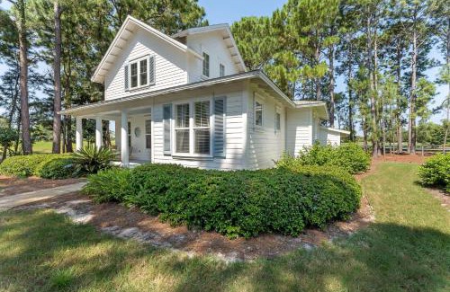 Laurel Grove House | 1369 Laurel Grove "The Crows Nest"
