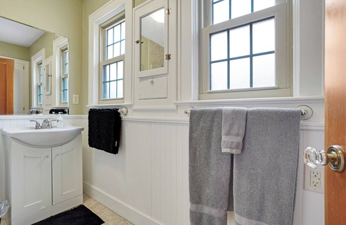 Northeast Neighbors House | 1384 Birchwood Glen TownHome