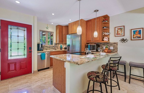 Downtown Lahaina Condo | 139-2 Hale Aloe Great spot to spend a vacation in the sun!