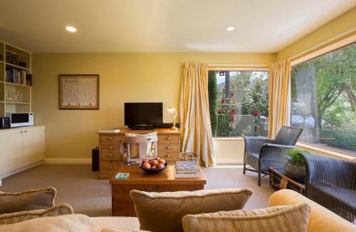 Kelvin Heights Apartment | 139 On Peninsula - The ideal retreat 2 Bedroom Apartment