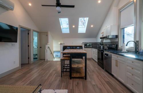 Baker House | 139 West Ellsworth