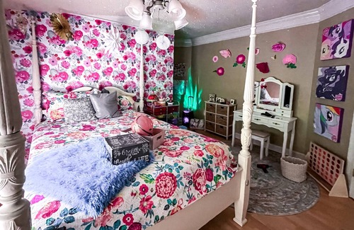 McDonald House | 14,000 sq foot Private Mansion