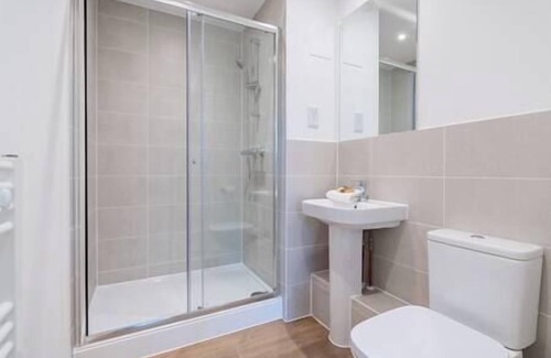 Walton-on-Thames Apartment | 14 Humboldt Court - 2 bedroom apartment