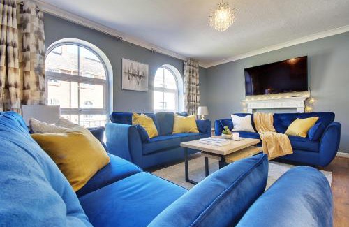 Southampton City Centre House | 14 Oxford Mews - 5 Star Living for up to 10 People