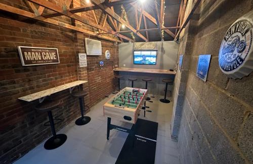 Southampton City Centre House | 14 Oxford Mews - 5 Star Living for up to 10 People