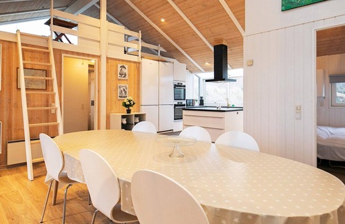 Grønhøj House | 14 person holiday home in Løkken-By Traum