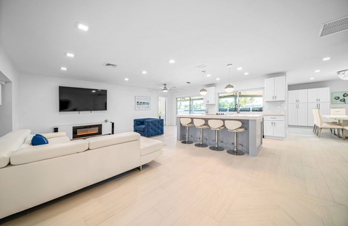 Deerfield Beach House | 1402 Managed By Brampton Park
