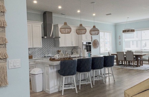 Fort Myers Beach House | 141 Brand New Luxury 6BR/6BA Build w/Heated Pool!