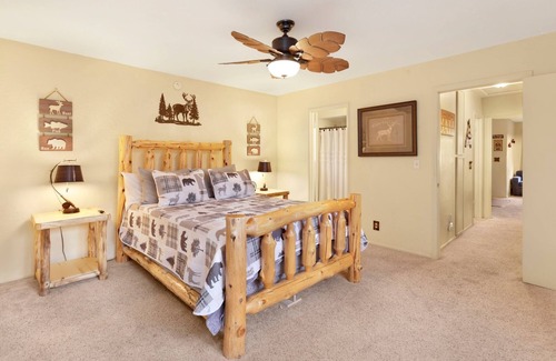 Eagle Mountain Estates Cabin | 1411-inn Between Pines 2 Bedroom Chalet by RedAwning