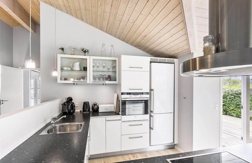 Oster Somarken House | 1432 Aakirkeby - Holsteroddevej 6