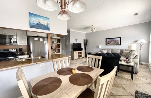 Long Beach Condo | 146 Beau Clair - Beachside Townhome with Pool in Long Beach
