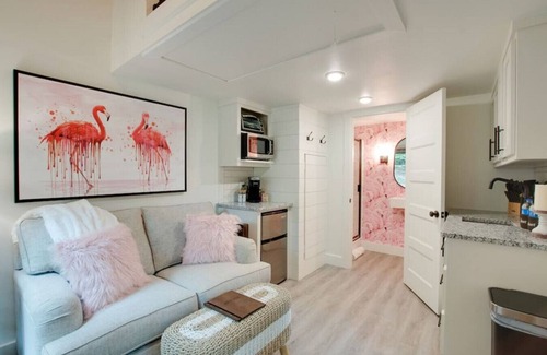 Groveoak House | #14Pink Flamingo Tiny Cottage by Lake Guntersville