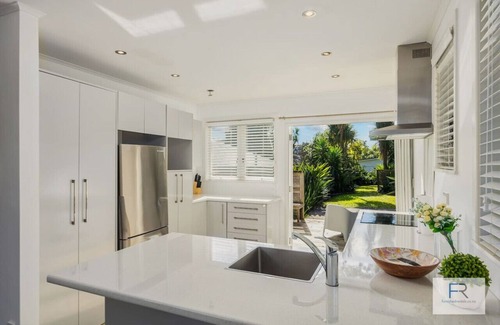 Rothesay Bay Apartment | 15 Beulah Avenue, Rothesay Bay