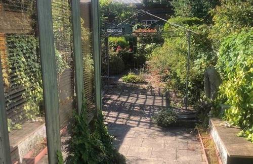 Scunthorpe House | 15 Comfort House 2 bed townhouse with parking
