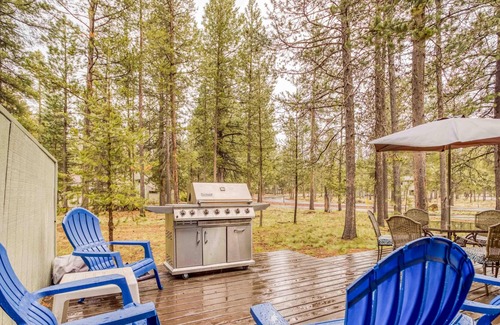 Deer Park House | 15 Lupine Lane