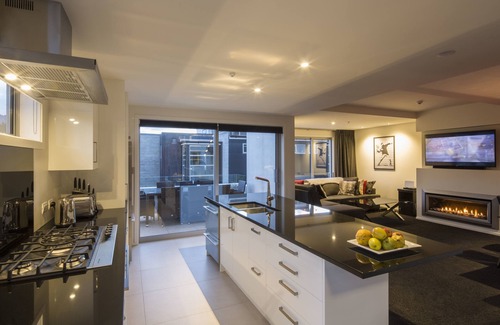Queenstown City Centre Apartment | 15 Melbourne by Staysouth