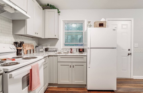 Mountain Brooke House | 15 Mi to Dtwn Atlanta: Home w/In-Unit Laundry