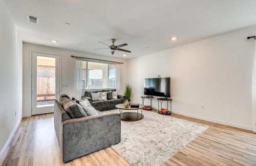 Sacramento House | 15 Mi to Dtwn Sacramento Newly Built Home!