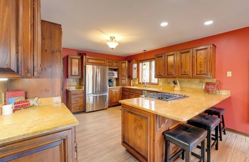 Southaven House | 15 Mi to University of Memphis: Getaway w/Games