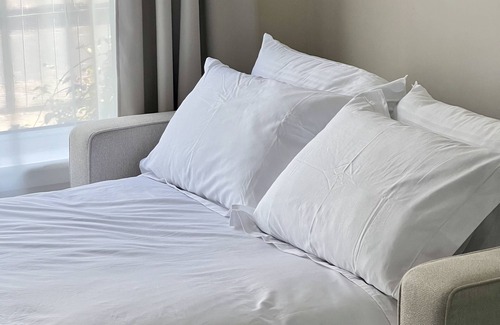 Bingham Apartment | 15 min to City Center! Cozy flat in house.