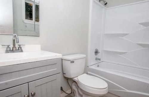 Antioch House | 15 min to downtown, great outdoor entertainment, 3b 2ba cozy home