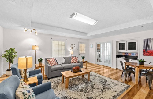 South Baton Rouge House | 15 Min to LSU & Downtown! Oak Hills Place Hideaway
