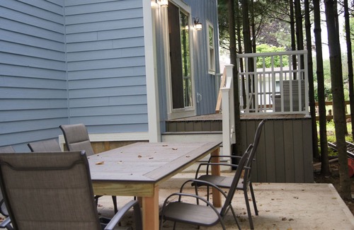 Village of Bloomfield House | 15 Mins to Lake Geneva 3+ Family Capacity