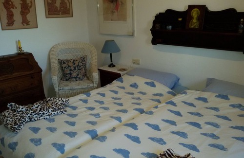Almodovar del Rio House | 15 minutes from Cordoba stone house in meadow of 120 Ha with small castle