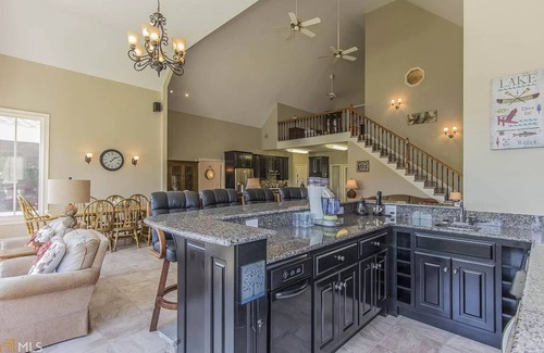Reynolds Landing House | 15% off for New Years Reservations!