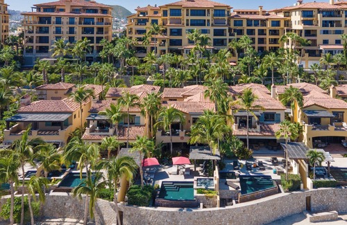 El Medano Ejidal Villa | ¬15% OFF Luxury 4 Bd Beachfront Villa #6 in Cabo 5-Star Service