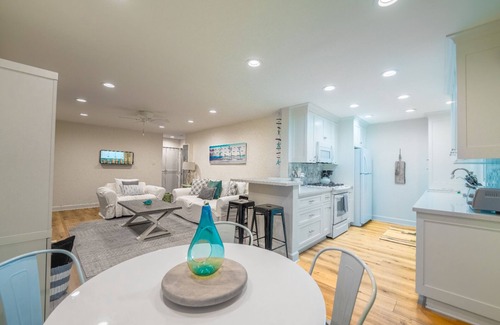 Pierpont Bay House | 15%Off Oct 2-5 Steps To Sand Hot Tub Great Reviews