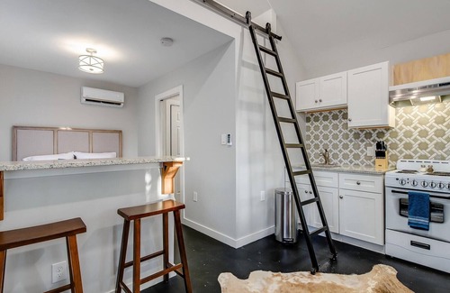 Marble Falls House | 15% Off Oct! Austin Suite, Downtown Marble Falls