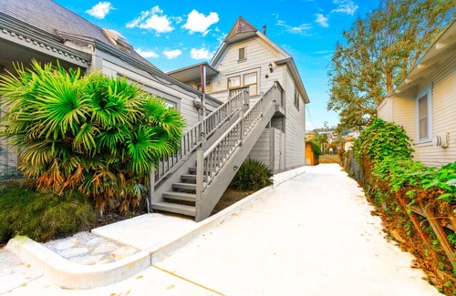 Ventura House | 15%Off Oct! Steps To Sand/Downtown, Great Location