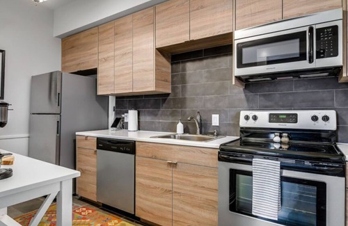 Marble Falls House | 15% Off October! Inks Suite Downtown Marble Falls