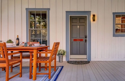 Marble Falls House | 15% Off October! Inks Suite Downtown Marble Falls