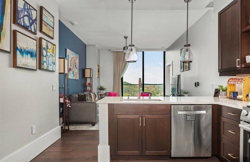 Downtown Asheville Condo | 15% OFF - Southern Exposure | 10th floor Luxury Condo in Downtown Mountain View