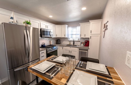 Galveston Cottage | 15% off When You Stay 3 Nights or Longer Now Through Dec 19th