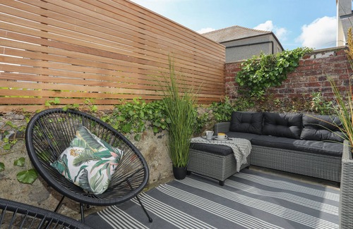 Beaumaris Cottage | 15 Rosemary Lane