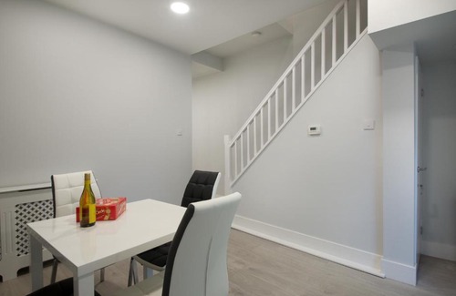 Bootle House | 15 Selwyn Street, Luxury house
