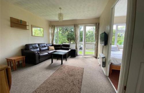 Bude Ski Chalet | 15 The Drive, Penstowe Holiday Park, Kilkhampton, Bude, Cornwall