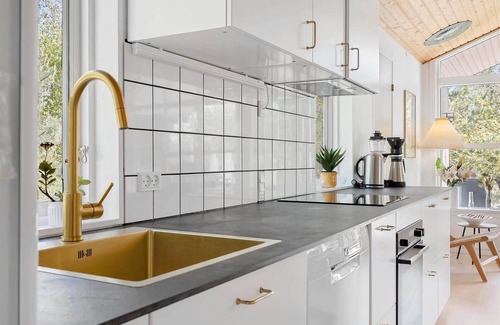 Oster Somarken House | 1502 Aakirkeby - Malurtvej 7