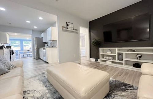 East Tampa House | 1504 E McBerry St · Beautiful 3BR Tampa Home W/Pool AND Pool Table!