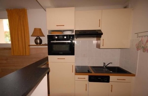 Eaux-Bonnes Apartment | 150m from ski slopes, 3rd floor, view resort, fitness, swimming pool, sauna, tv, ski locker, 35m²