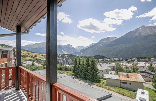 Aussois Apartment | 150m from ski slopes, 2nd floor, balcony, tv, ski locker, 30m², Aussois
