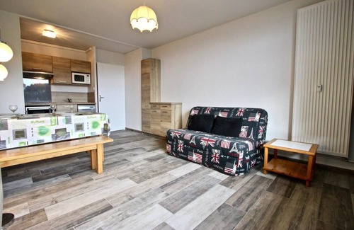 Chamrousse Apartment | 150m from ski slopes, 5th floor, balcony, tv, 30m², Chamrousse