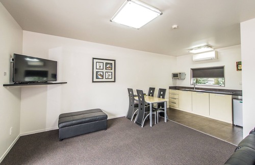 Whanganui Hotel | 151 on London Motel