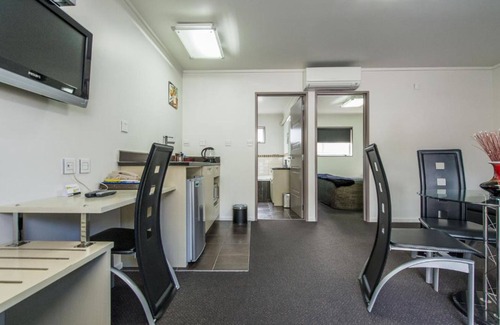 Whanganui Hotel | 151 on London Motel
