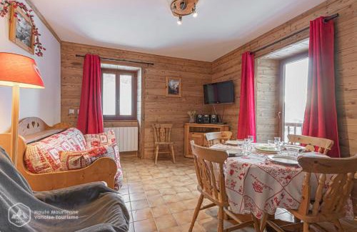 Lanslevillard Apartment | 153 Rue des Rochers